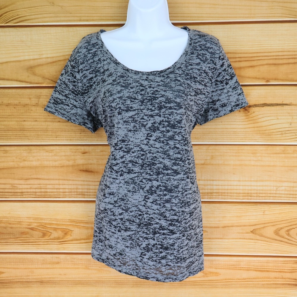 Xersion Shirt Womens Size XL Gray Geometric Cotton Poly Short Sleeves Round Neck